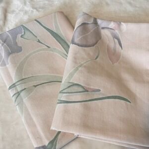 Vintage Set of King size pillowcases with placed floral JP Stevens